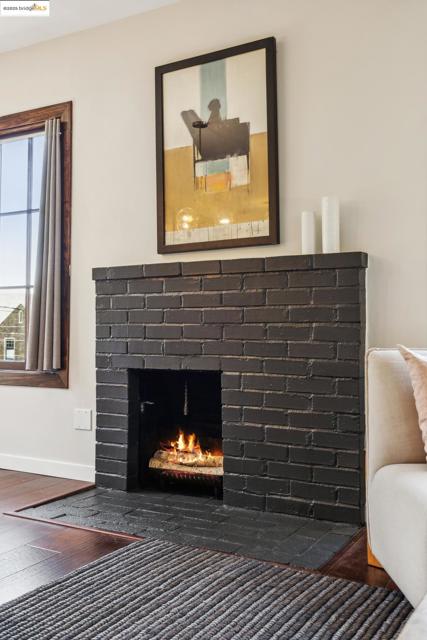 2633 Benvenue, Berkeley CA: https://media.crmls.org/mediaz/74de688c-0091-47a9-8993-47c96a59770f.jpg