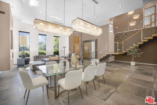 5304 Louise Avenue, Encino CA: https://media.crmls.org/mediaz/74dea9ea-8780-40cd-a720-9006f05f83fd.jpg
