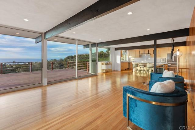 Detail Gallery Image 3 of 28 For 2614 Costebelle, La Jolla,  CA 92037 - 5 Beds | 6/1 Baths