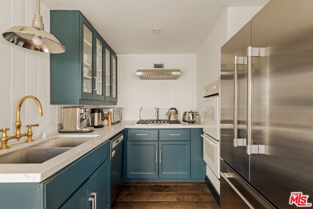 6 Bed Home for Sale in Los Angeles, California