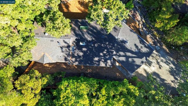 1016 Stone Valley Rd, Alamo CA: https://media.crmls.org/mediaz/74df30a0-7207-4932-a619-4341fd4c20a0.jpg