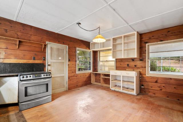 294 Ice Cream Grade, Santa Cruz CA: https://media.crmls.org/mediaz/74df7bfa-cd5c-42b7-abf1-ab26fb85742a.jpg