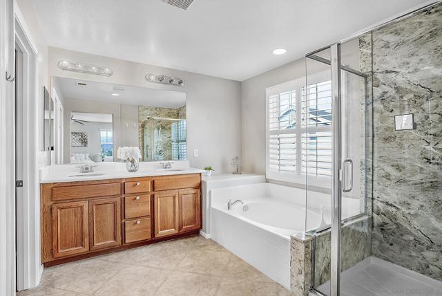 1670 Grasshopper Ln, Chula Vista CA: https://media.crmls.org/mediaz/74dfb5a5-e588-4bfa-aa61-40f298886585.jpg