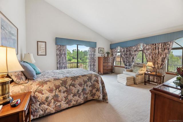 12982 Polvera Ct, San Diego CA: https://media.crmls.org/mediaz/74dfec8d-31c0-4879-9c10-6e0200d70fa4.jpg