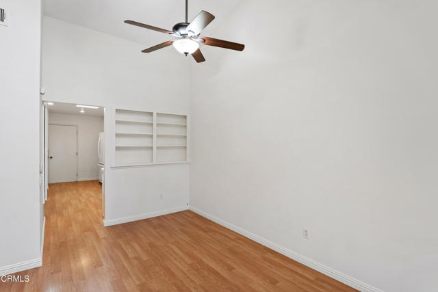 11225 Village 11, Camarillo CA: https://media.crmls.org/mediaz/74e01940-ad9b-4043-bb8c-463f3a733341.jpg