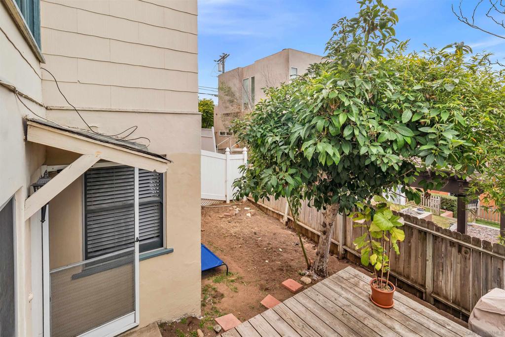 1809 Linwood Street - photo 13
