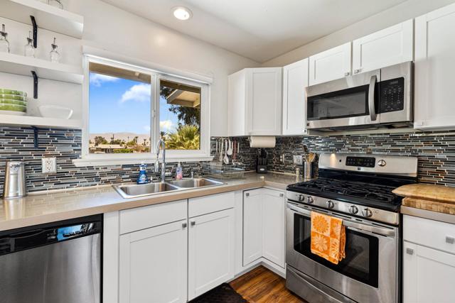 77310 Minnesota Avenue, Palm Desert CA: https://media.crmls.org/mediaz/74e09f94-5b72-4217-a1c5-e2ab9fb594fb.jpg