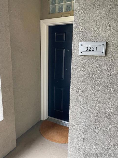 1465 C St, San Diego CA: https://media.crmls.org/mediaz/74e16331-8bb9-4a36-9865-3ad99a110c8e.jpg