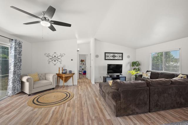 8620 Atlas View Drive, Santee CA: https://media.crmls.org/mediaz/74e1658a-9300-4fb5-8cff-8bfec6de223d.jpg