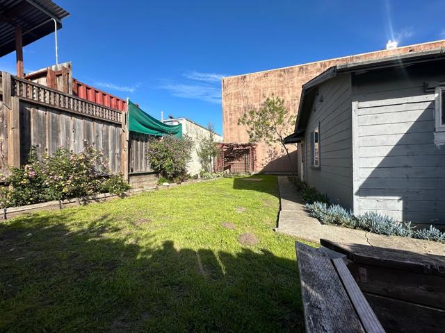 4057 Cory Street, Soquel CA: https://media.crmls.org/mediaz/74e1e6fd-8d16-4f98-896c-ba6b2384b890.jpg