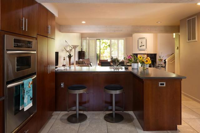 9662 Willow Court, Carmel CA: https://media.crmls.org/mediaz/74e28e04-dff7-4164-b693-c472728dc5bf.jpg