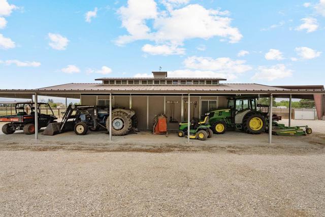 804 Comstock Road, Hollister CA: https://media.crmls.org/mediaz/74e29eca-4789-4c1f-8305-ed1d9726c046.jpg