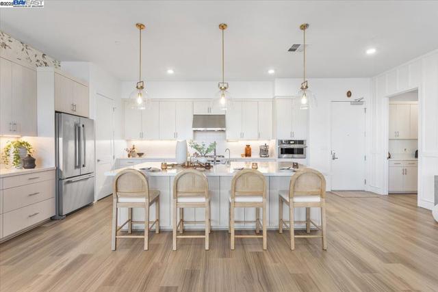 2250 Kilowatt Way, Fremont CA: https://media.crmls.org/mediaz/74e35a55-12f8-4220-a54f-2aa169f85546.jpg