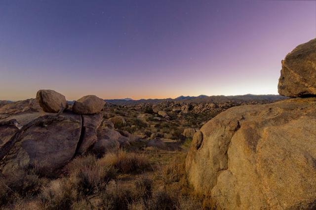 1 Dragonfly Lane, Pioneertown CA: https://media.crmls.org/mediaz/74e36eb5-b034-4a2c-9896-0fbc80e2abb1.jpg