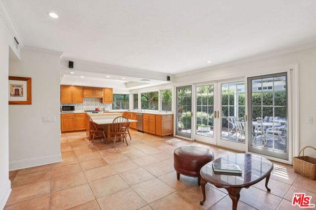 4400 Yorkfield Court photo 6