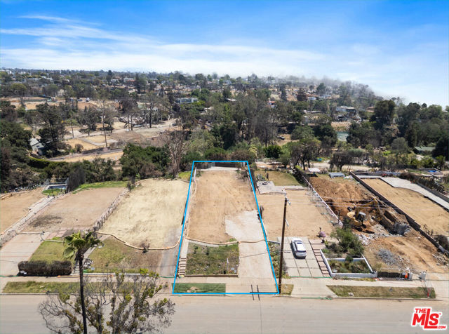 640 North Las Casas Avenue photo 2