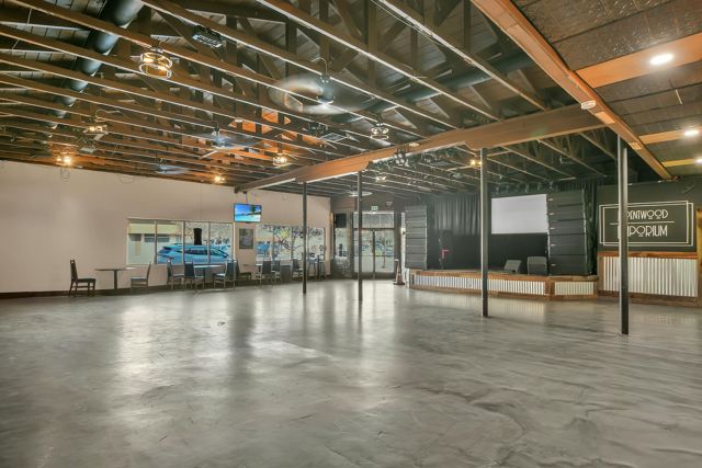 561 1St St, Brentwood CA: https://media.crmls.org/mediaz/74e3f539-1124-4913-a554-57048337599e.jpg