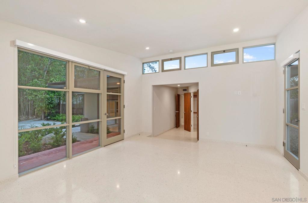 MLS #250030697SD img 15