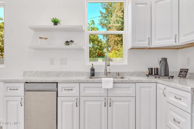 16005 Parthenia Street, North Hills CA: https://media.crmls.org/mediaz/74e5926d-51de-401a-875a-5ed2ea3c4ecf.jpg