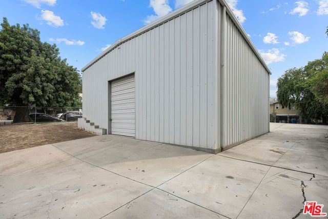 3710 Fletcher Drive, Los Angeles CA: https://media.crmls.org/mediaz/74e5bfeb-3d21-4d27-b279-b8771a39d64f.jpg