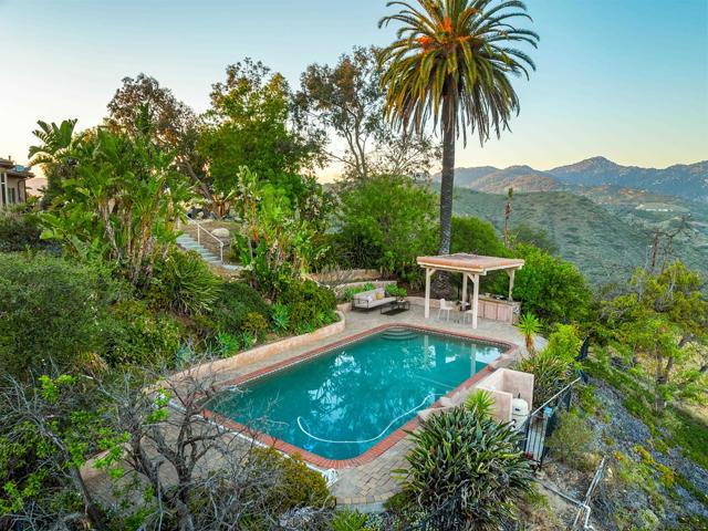Image 64 of 74 For 2756 Mountain View