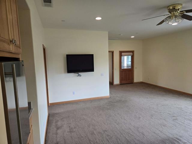 24726 Zanja Place, Ramona CA: https://media.crmls.org/mediaz/74e680c5-6b0e-4cef-98cc-37e2853ca87f.jpg