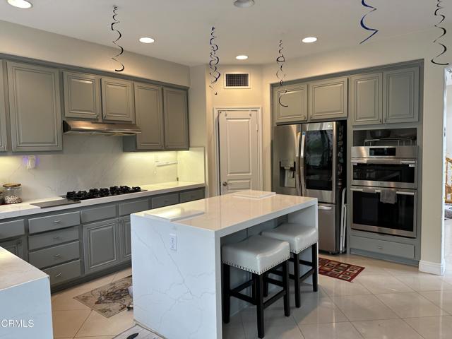Detail Gallery Image 2 of 38 For 20530 Longbay Dr, Yorba Linda,  CA 92887 - 5 Beds | 3/1 Baths