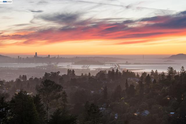 6801 ARMOUR DRIVE, Oakland CA: https://media.crmls.org/mediaz/74e6c510-e9f3-42c3-b7e8-323b5f56ff2c.jpg