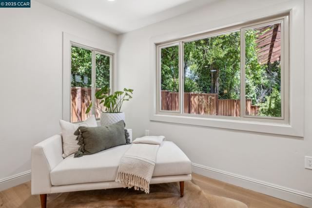 312 Soule Ave, Pleasant Hill CA: https://media.crmls.org/mediaz/74e6e309-2c67-4c63-a787-059ee01800bf.jpg