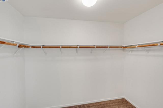 34906 Herringbone Ct, Union City CA: https://media.crmls.org/mediaz/74e712f1-9699-44d6-b043-5d01fb251f88.jpg