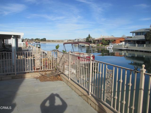 14473 Hurricane Lane, Helendale CA: https://media.crmls.org/mediaz/74e7a620-5700-4c54-a1a1-c484ba44889c.jpg