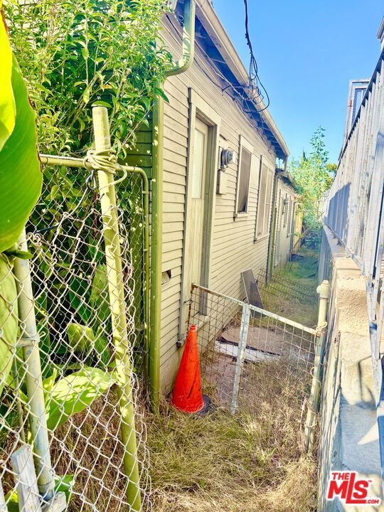 2005 4th Street photo 6