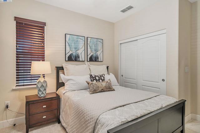 Image 38 of 60 For 6811 Syrah Dr