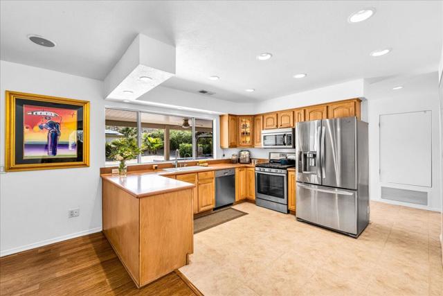 68035 Valley Vista Drive, Cathedral City CA: https://media.crmls.org/mediaz/74ea36d0-47fd-4671-bdb2-4b8115a81672.jpg