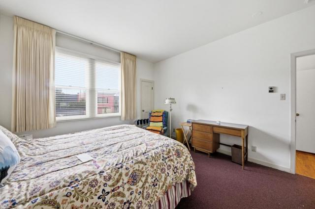 3900 Balboa Street, San Francisco CA: https://media.crmls.org/mediaz/74ea4e0e-02c3-445d-93d8-cbcc6b9eddca.jpg