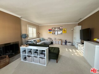 2132 Mcpherson Place, Los Angeles CA: https://media.crmls.org/mediaz/74eab07b-62fb-4890-b43a-3c29ffe38536.jpg