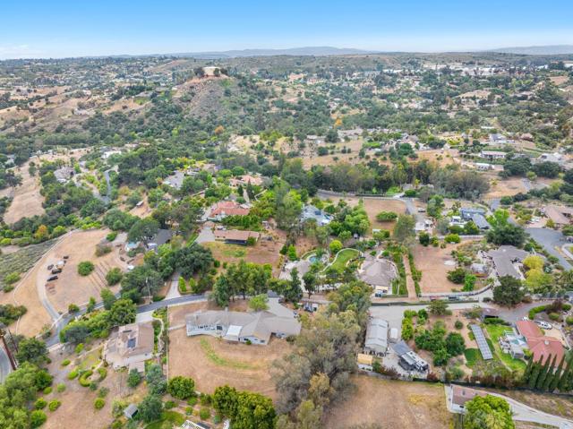 3048 Jason Road, Fallbrook CA: https://media.crmls.org/mediaz/74eb2377-fb64-4ffb-8b24-97bd2e7e75b1.jpg