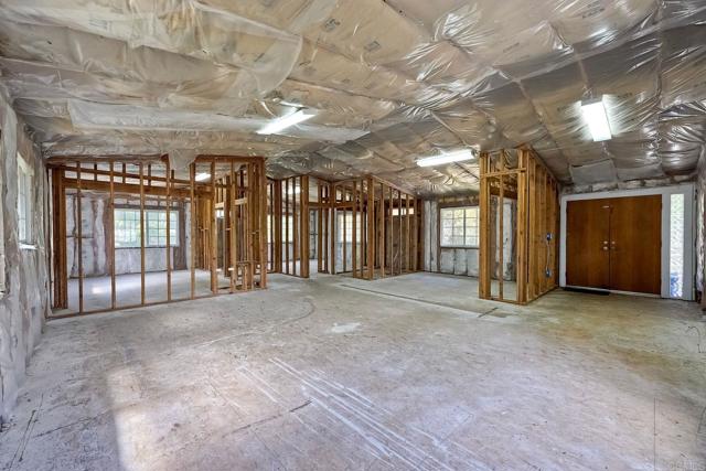 Detail Gallery Image 15 of 17 For 343 Hill Dr, Vista,  CA 92083 - – Beds | – Baths