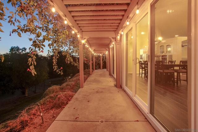 2610 Sunset Hills, Escondido CA: https://media.crmls.org/mediaz/74ebd6b1-4041-40f6-9f73-051d45b1ba5e.jpg