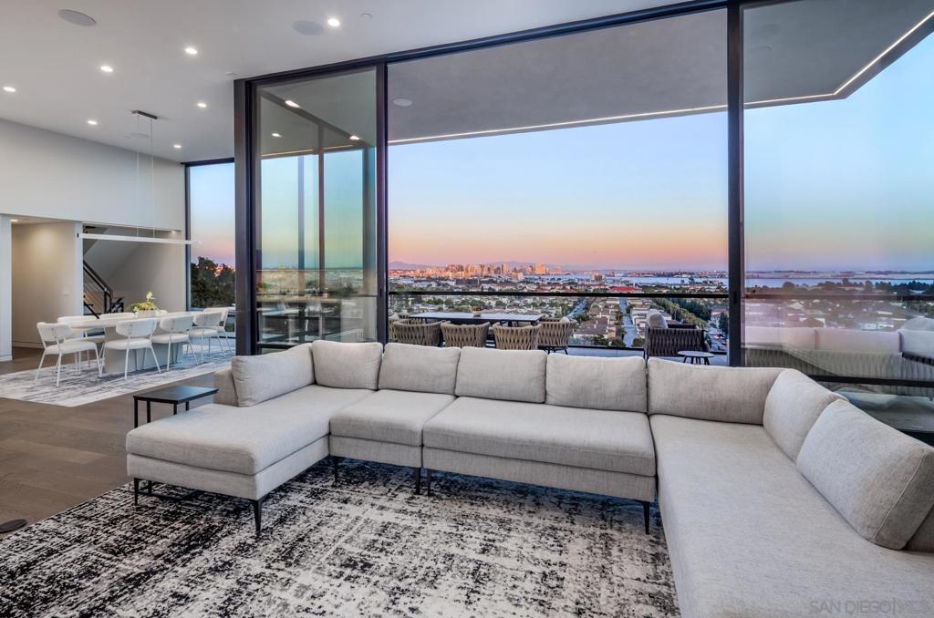 2035 Evergreen St - photo 4