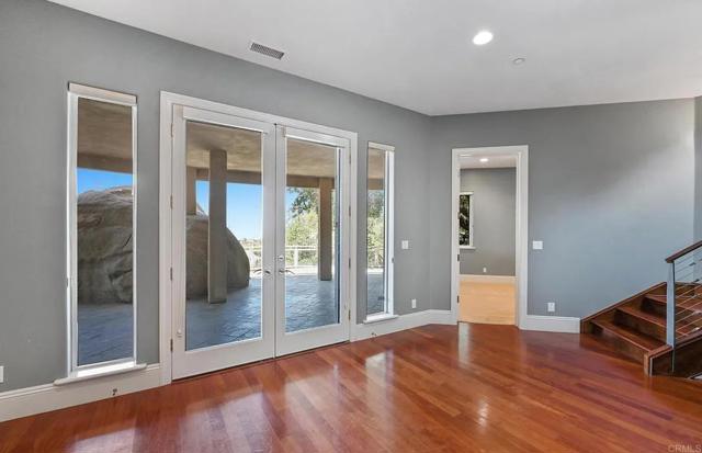 Detail Gallery Image 30 of 68 For 28521 Gladstone Ct, Escondido,  CA 92026 - 3 Beds | 3/1 Baths