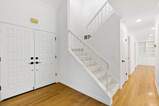 6561 Skyfarm Drive, San Jose CA: https://media.crmls.org/mediaz/74ed9f82-38eb-46bd-87f0-8fcc33de95b9.jpg