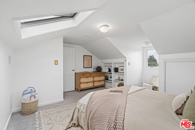 8044 Cowan Avenue, Los Angeles CA: https://media.crmls.org/mediaz/74ee4b31-1aa3-475a-811b-61c3881e3ef5.jpg