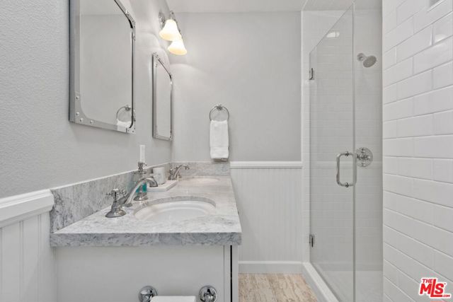 24753 Mulholland Highway, Calabasas CA: https://media.crmls.org/mediaz/74ee88b4-15e8-45fe-b956-ddd04dfb019a.jpg