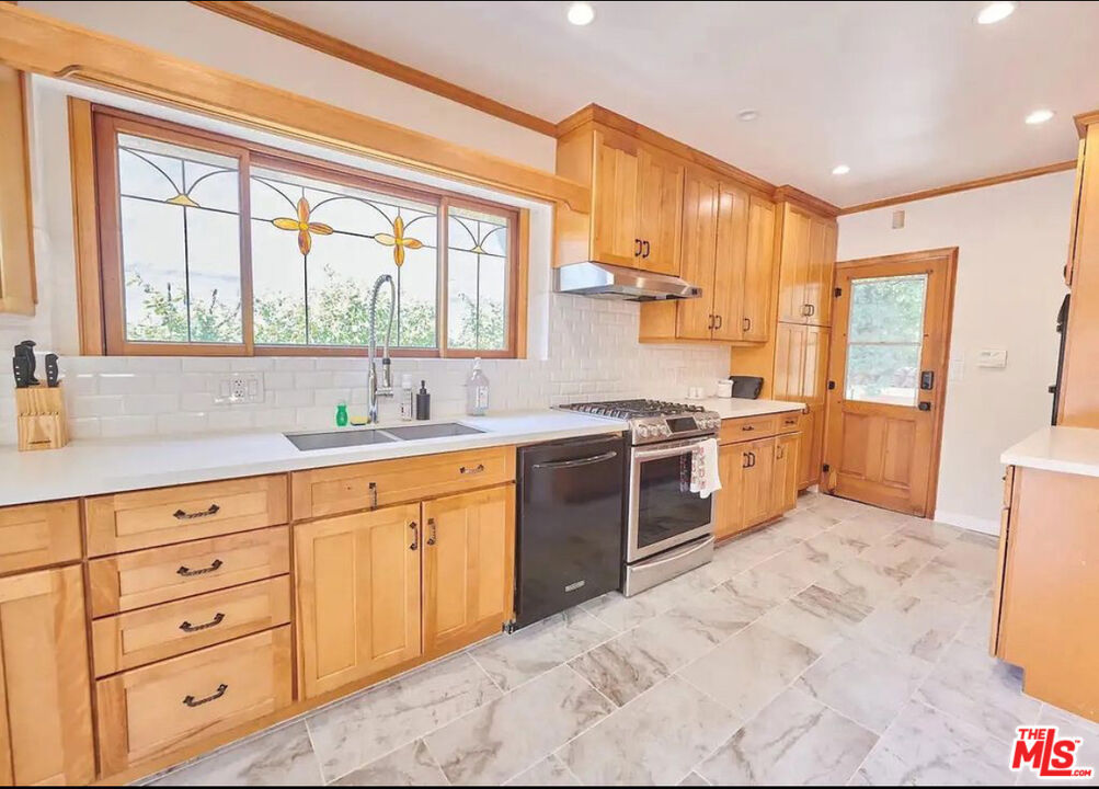 MLS #25622451 image #18