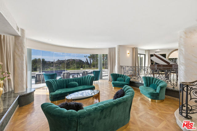 24366 La Masina Court, Calabasas CA: https://media.crmls.org/mediaz/74ef3667-52b9-462f-ac76-daf6e78f355b.jpg