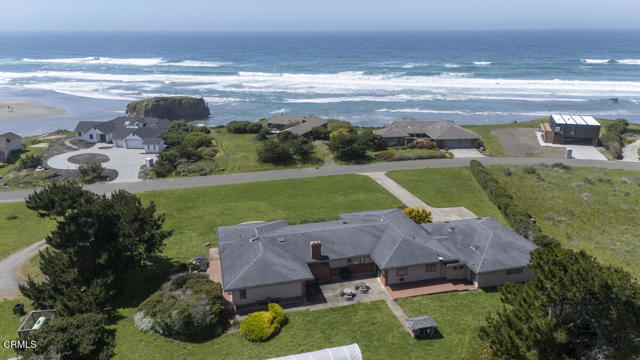 Detail Gallery Image 32 of 38 For 32854 Ocean Meadows Cir, Fort Bragg,  CA 95437 - 3 Beds | 4 Baths