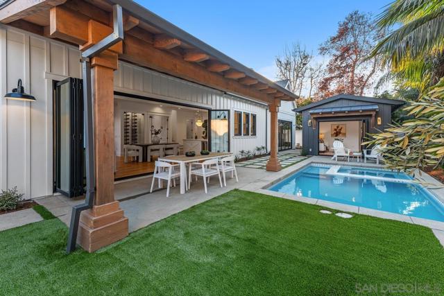804 Hygeia, Encinitas CA: https://media.crmls.org/mediaz/74efd22d-8ecf-49a0-a16f-222ee5eb6015.jpg