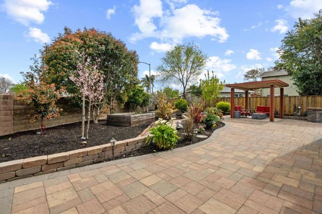 51 Saint Ramon Court, Danville CA: https://media.crmls.org/mediaz/74f00815-a01e-4cbc-a486-20dda31628f5.jpg