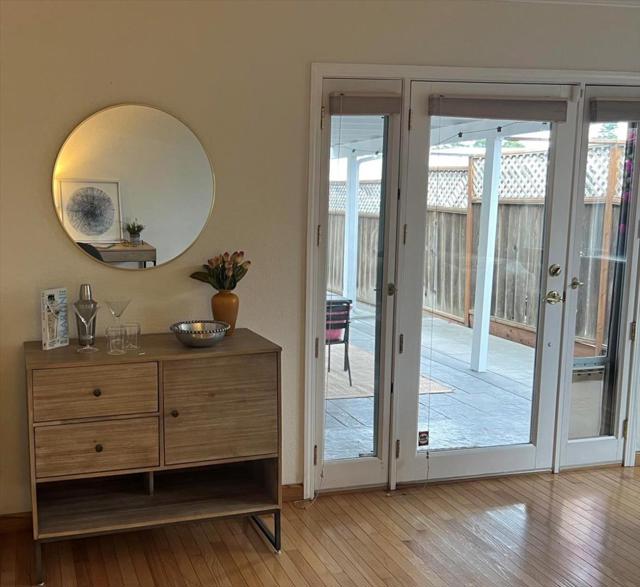 140 Suburbia Avenue, Santa Cruz CA: https://media.crmls.org/mediaz/74f2009c-71ef-412c-a47d-d0c208e09787.jpg